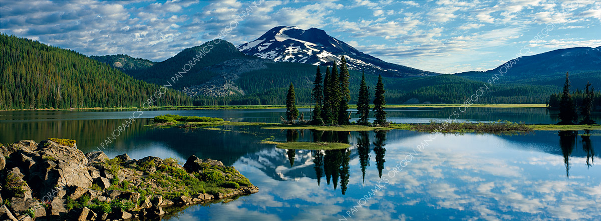Oregon panoramic photo of Sparkes lake and south sister during sunrise by Ross Wordhouse